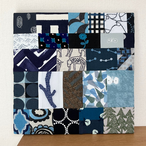 ファブリックアートパネル 40cm角 【障害者アート/一点物】ミナ