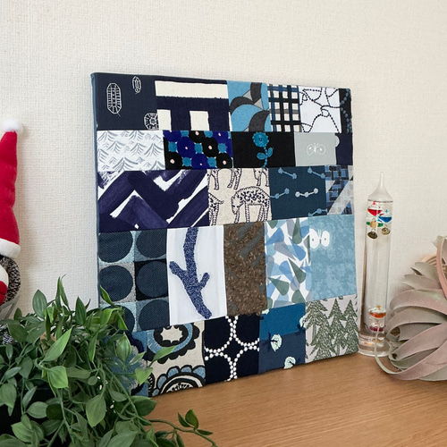 ファブリックアートパネル 40cm角 【障害者アート/一点物】ミナ