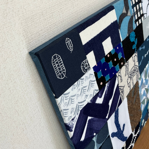 ファブリックアートパネル 40cm角 【障害者アート/一点物】ミナ