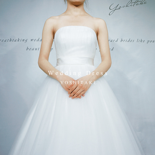 ウエディングドレス.白.チュール.オフショルダー.Aライン.結婚式