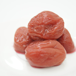 【送料無料キャンペーン中(^^)/】しそ漬梅干（しそづけうめぼし）700ｇ　紀州南高梅　塩分約12％ 1枚目の画像