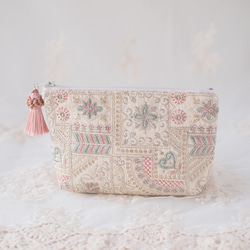 インド・インド刺繍生地 ポーチ・フラワー・ホワイト系 ポーチ aco-mi