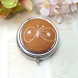 おひとつお選び下さい】リールキーホルダー ＊ミナペルホネン