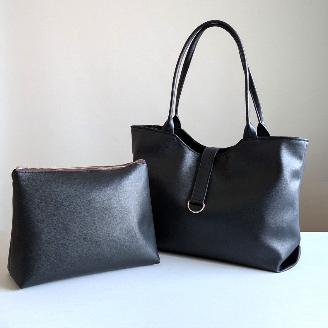 ≪SALE≫バッグinバッグ付き・フェイクレザートート(A4・ブラック)