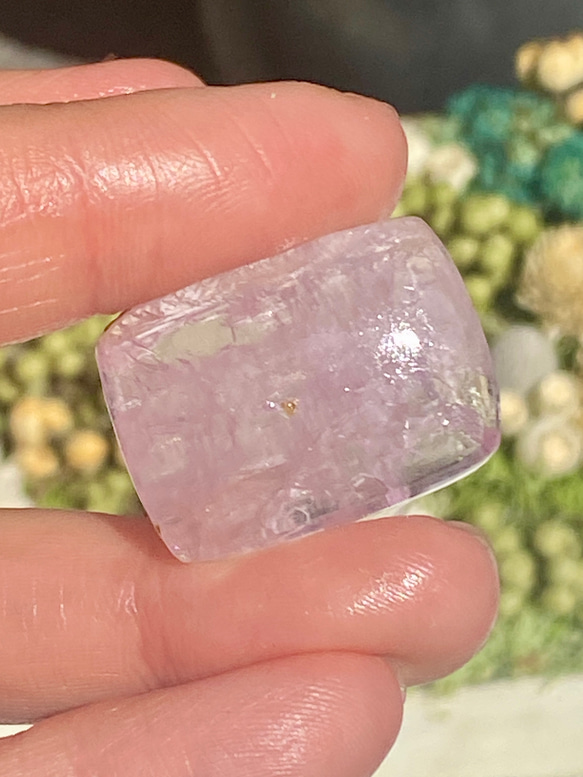 ライラックピンク♢キャッツアイ効果♢クンツァイト ルース 05 天然石 天然色 5枚目の画像