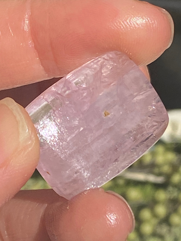 ライラックピンク♢キャッツアイ効果♢クンツァイト ルース 05 天然石 天然色 15枚目の画像