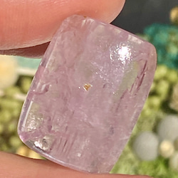 ライラックピンク♢キャッツアイ効果♢クンツァイト ルース 05 天然石 天然色 13枚目の画像