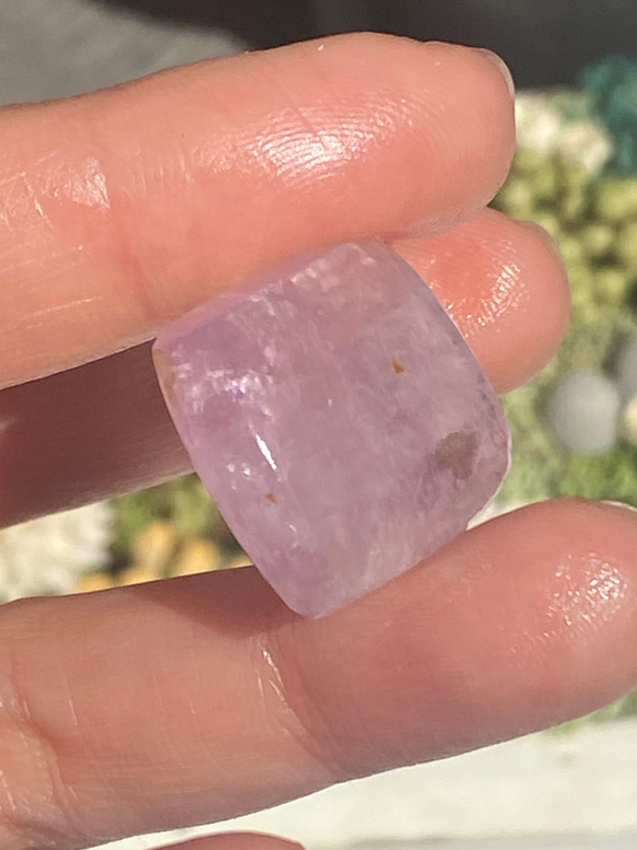 ライラックピンク♢キャッツアイ効果♢クンツァイト ルース 05 天然石 天然色 10枚目の画像