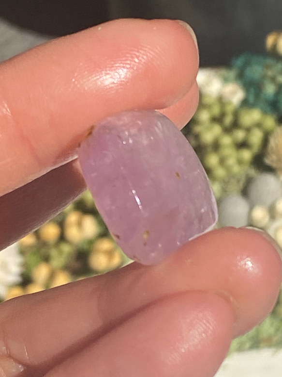 ライラックピンク♢キャッツアイ効果♢クンツァイト ルース 05 天然石 天然色 6枚目の画像