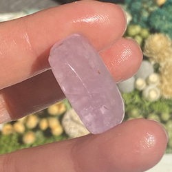 ライラックピンク♢キャッツアイ効果♢クンツァイト ルース 05 天然石 天然色 8枚目の画像