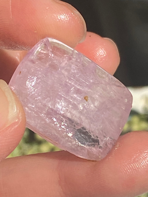 ライラックピンク♢キャッツアイ効果♢クンツァイト ルース 05 天然石 天然色 16枚目の画像