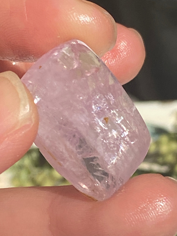 ライラックピンク♢キャッツアイ効果♢クンツァイト ルース 05 天然石 天然色 17枚目の画像