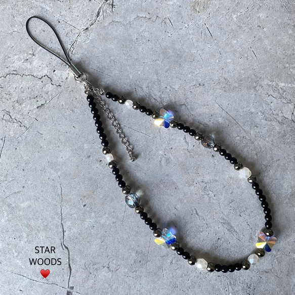 高品質】蝶形クリスタルのハンドストラップ（黒）/スマホストラップ