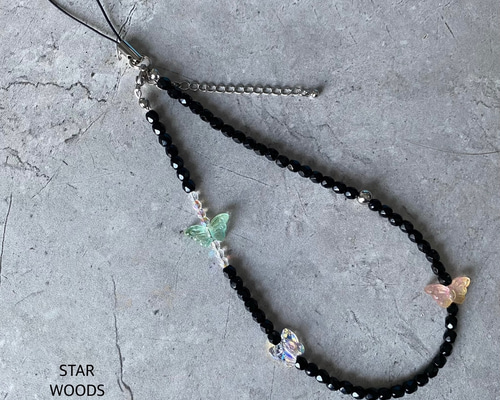 蝶々×蝶形クリスタルのハンドストラップ/スマホストラップ/ビーズ