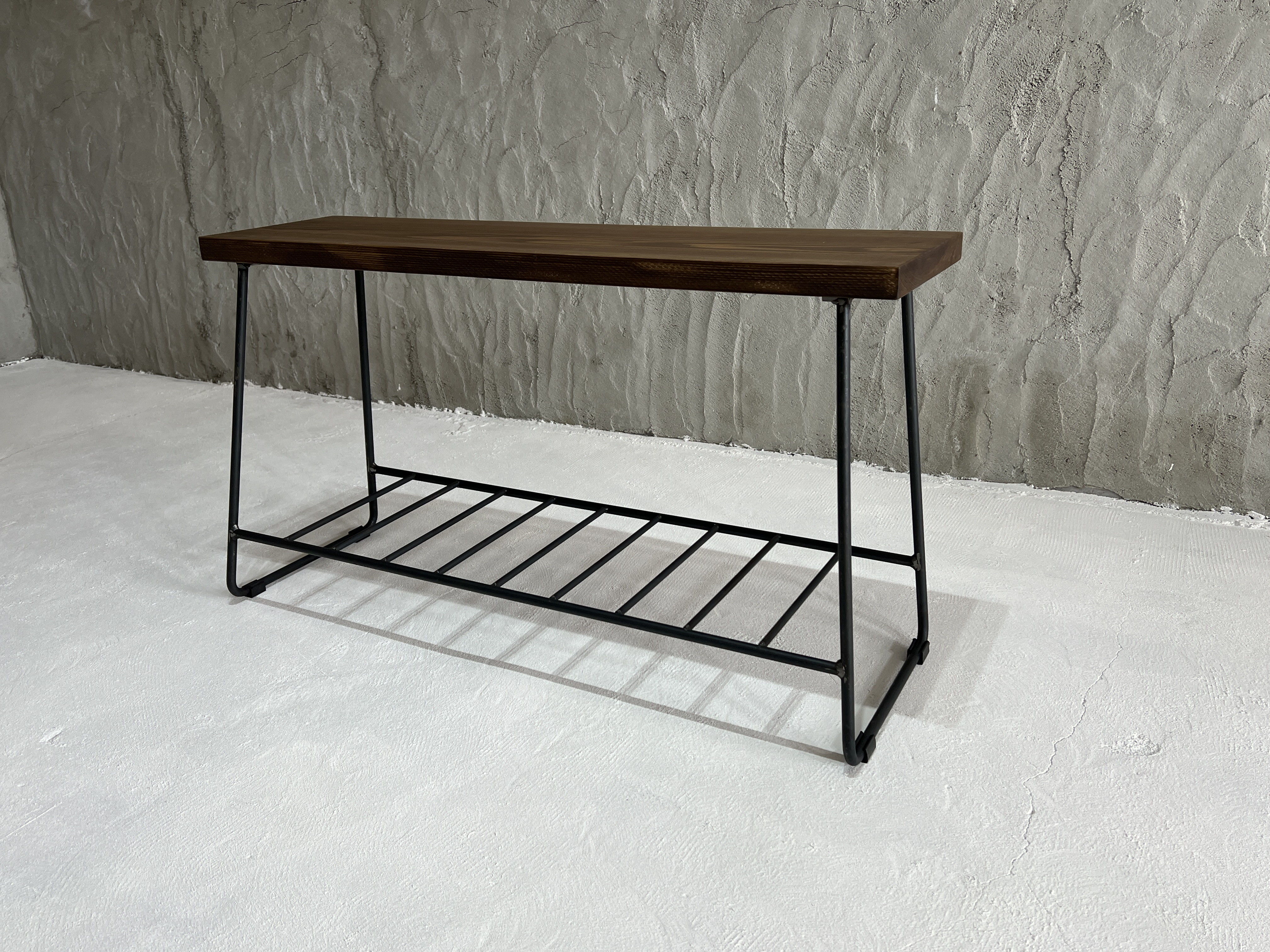 木のぬくもりと鉄のライン｜玄関に馴染む収納付きベンチ（送料無料）|アイアンベンチ