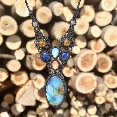 ラブラドライトとシトリンのマクラメネックレス