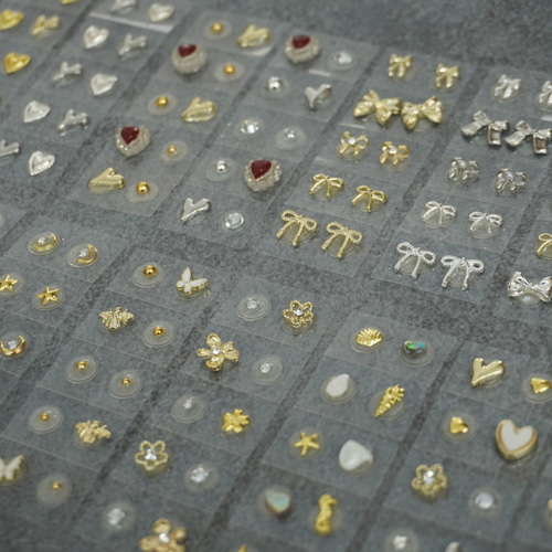 耳つぼジュエリー，耳つぼアクセサリー、耳ツボjewelry、耳つぼシール