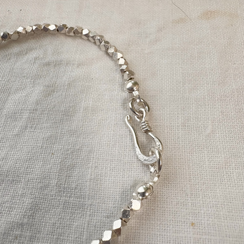 ギフトに最適】ユニセックスカレンシルバーキューブカット