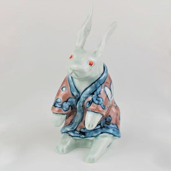 古赤絵波兎文様 うさぎ陶人形（紫色・小）一品限り【陶祥窯・有田焼】