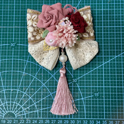 七五三 髪飾り バラ コサージュリボン つまみ細工 3歳 7歳 16枚目の画像