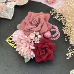 七五三 髪飾り バラ コサージュリボン つまみ細工 3歳 7歳 7枚目の画像
