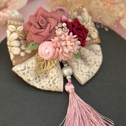 七五三 髪飾り バラ コサージュリボン つまみ細工 3歳 7歳 10枚目の画像