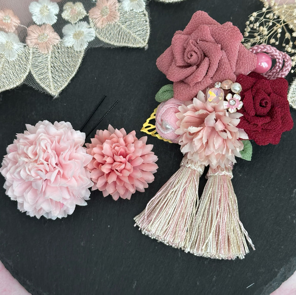 七五三 髪飾り バラ コサージュリボン つまみ細工 3歳 7歳 5枚目の画像