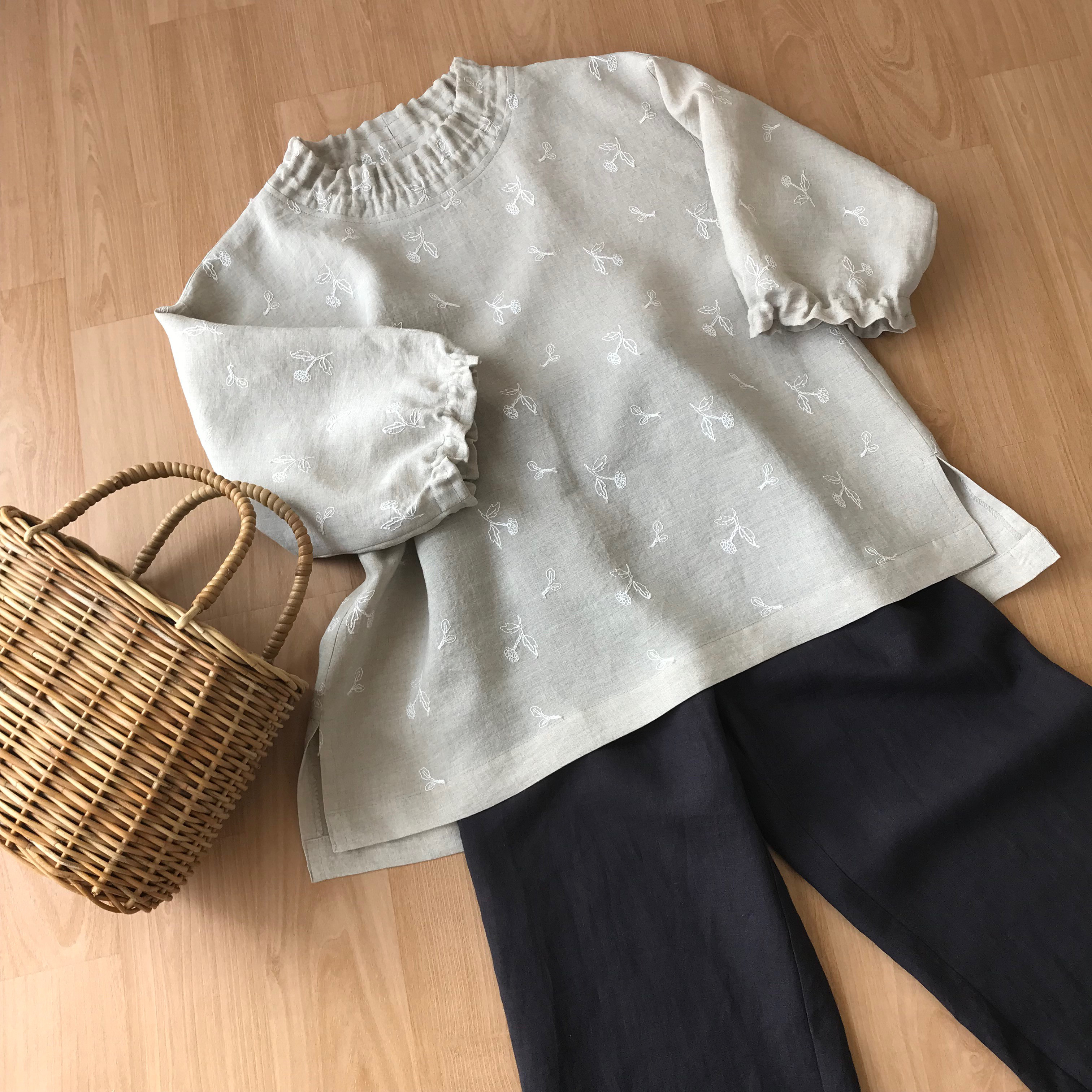 リネン  刺繍レース　ゆ〜ったり　7部袖ブラウス