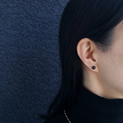 1ペア]オールステンレス 6mm ボール ブラック スタッドピアス 金属