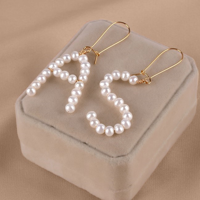 淡水パールのピアス　イヤリング　真珠　淡水真珠　6月誕生石　夏の誕生石 ブライダル ウェディング 結婚式