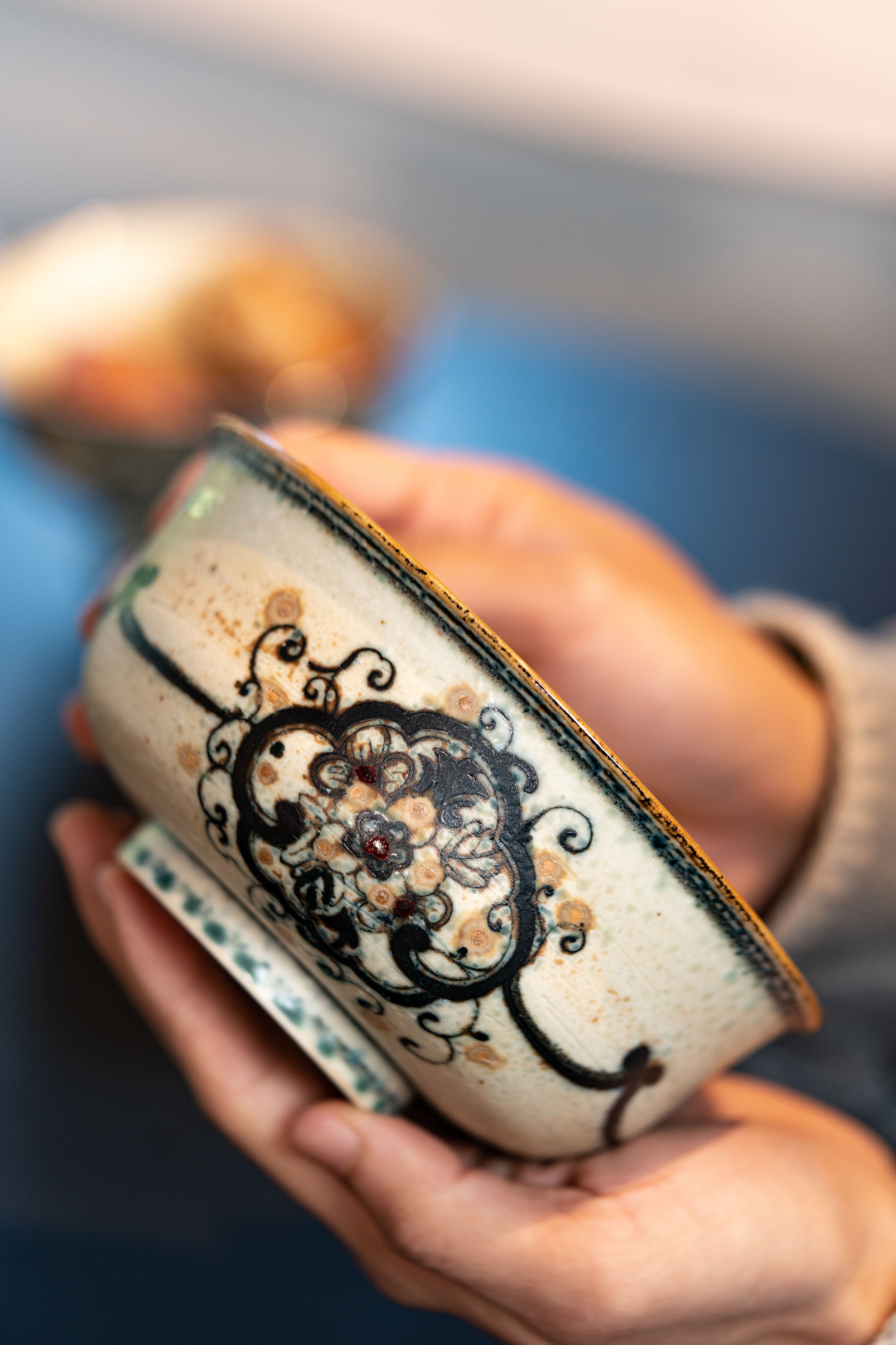 詩瓷集 新作・中国唐風青花磁器手作抹茶/サラダ茶碗 - 飯碗｜開窓花卉高台碗 / 花卉紋 複数デザイン 景徳鎮製