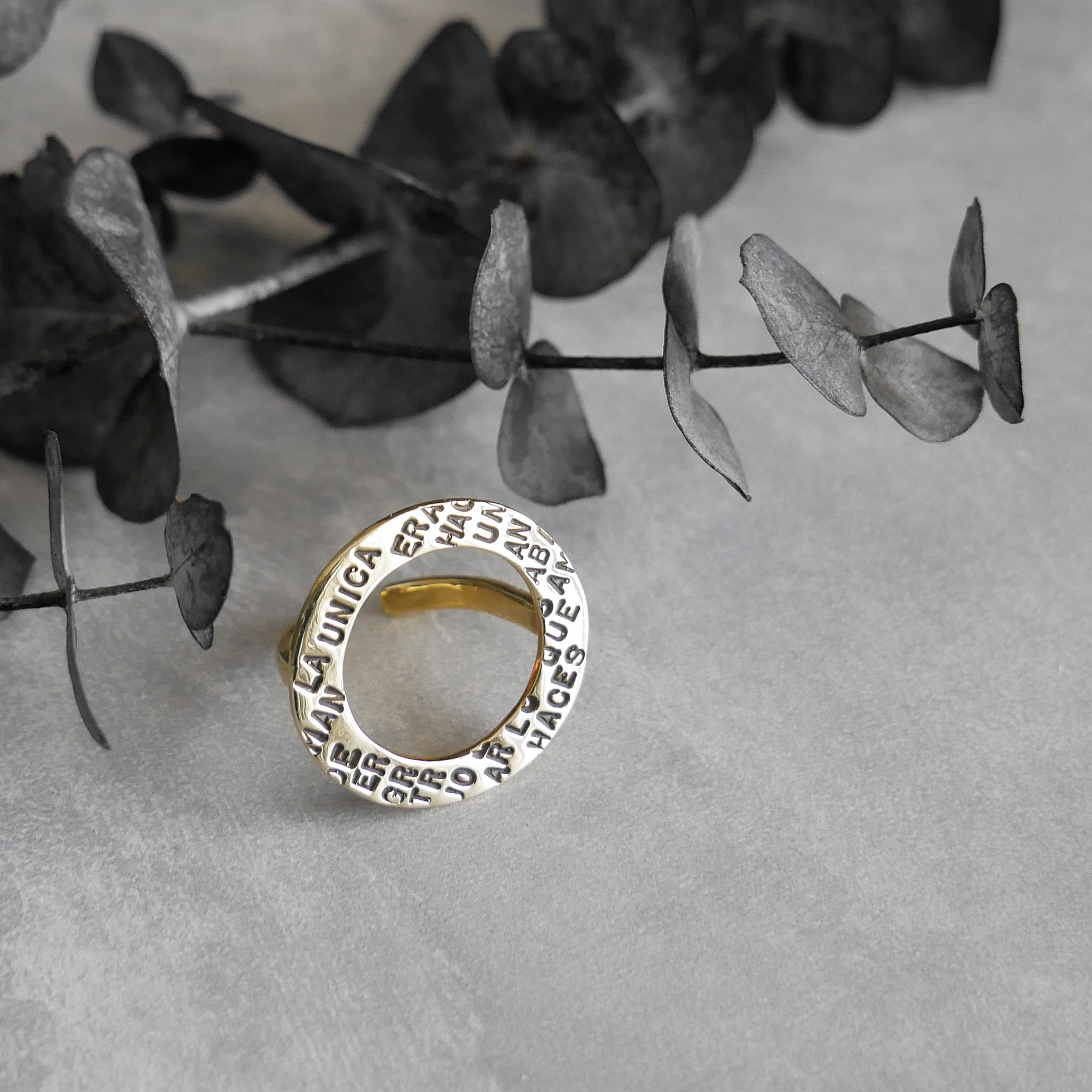 【サイズ調整可】フラットモチーフメッセージリング  / brass　R085