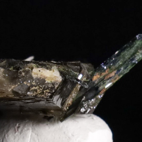 天然 エジリン スモーキークォーツ エジリン輝石 8g 鉱物 標本「強力な