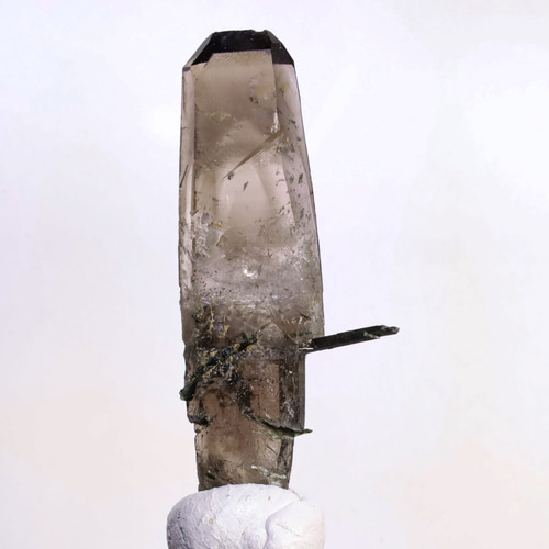 天然 エジリン スモーキークォーツ エジリン輝石 8g 鉱物 標本「強力な