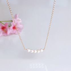 特集掲載 桜色 ピンク ホワイト ベビーパール ネックレス 小さいパール 14kgf 金属アレルギー 誕生日 ギフト 6枚目の画像