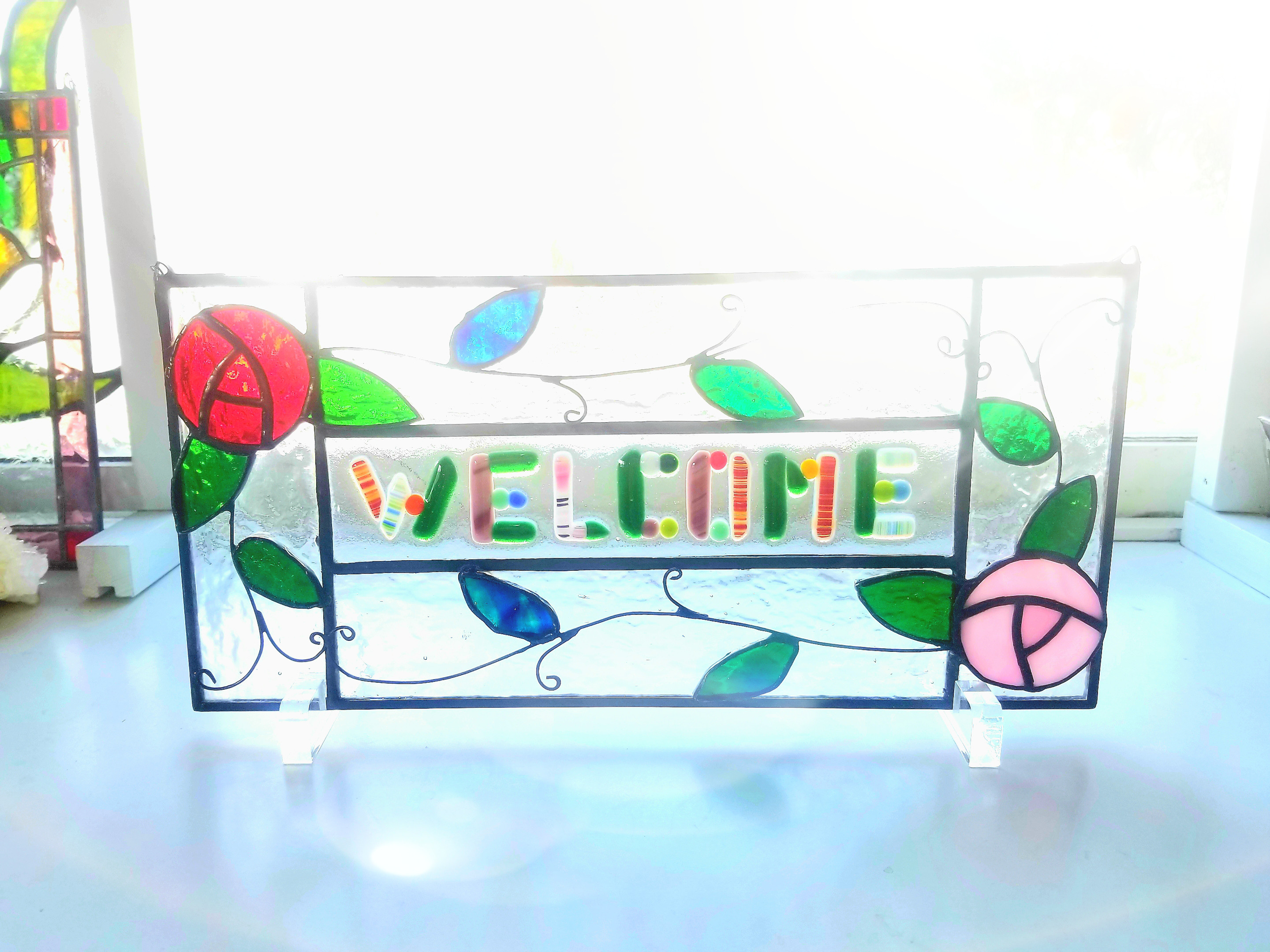 ステンドグラス　ローズモチーフのウェルカムボード(スタンド付き)