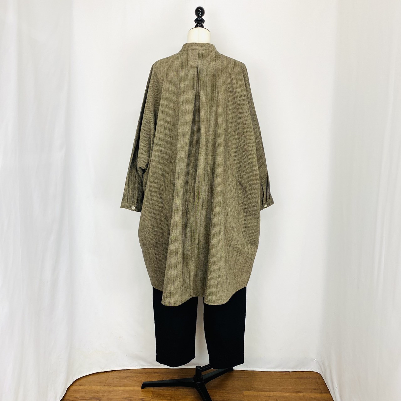 【遠州織物】ドルマンスリーブのロングブラウス 黒茶 逆スラブ ストライプ オーガニックコットン