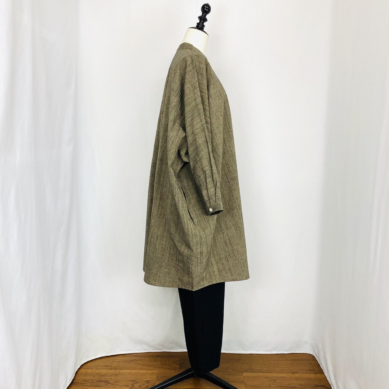 【遠州織物】ドルマンスリーブのロングブラウス 黒茶 逆スラブ ストライプ オーガニックコットン