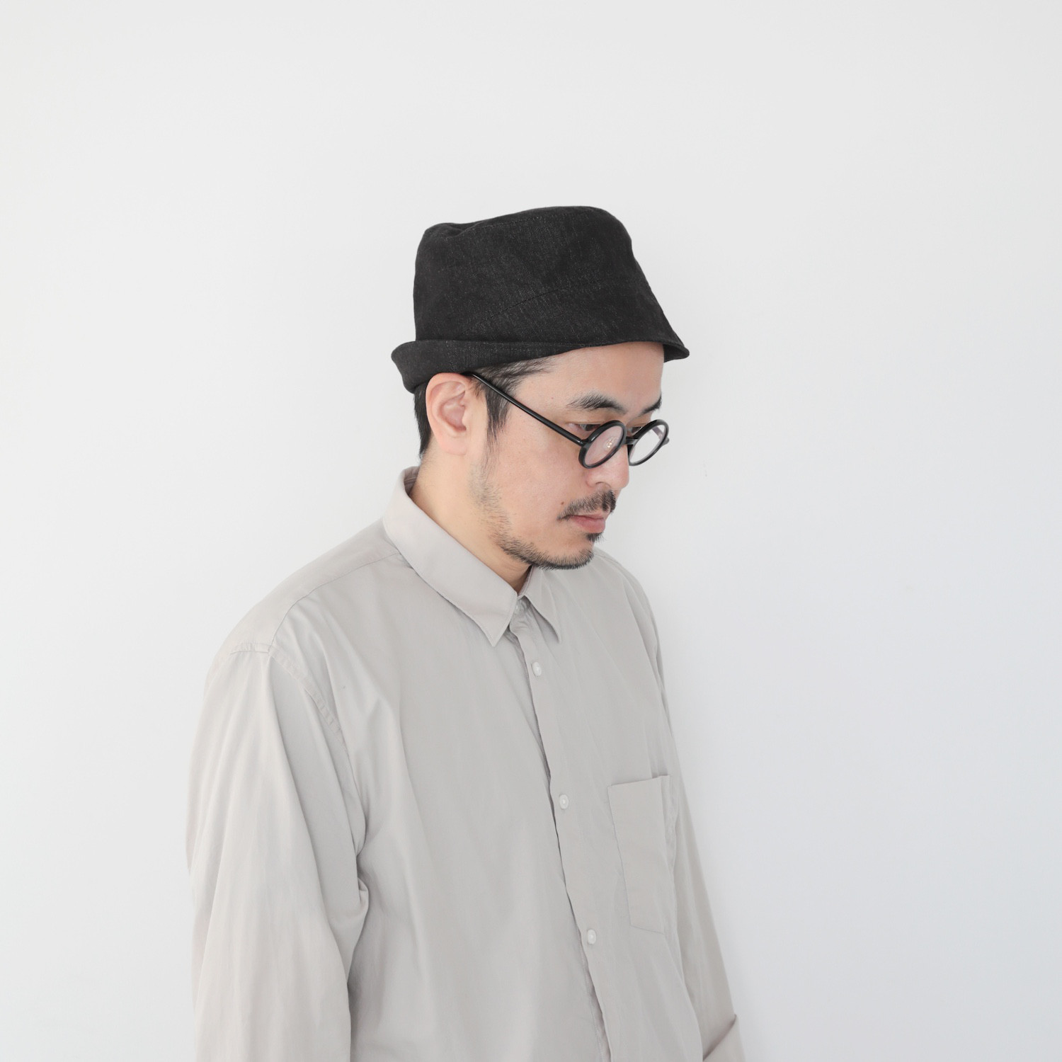 Pork pie hat / black denim