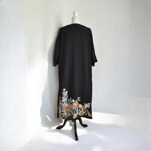 留袖ワンピース　4L/135 作家物/手描き　正絹　未仕立の留袖から製作　Y作 000000047881_oqLJNh2.jpg