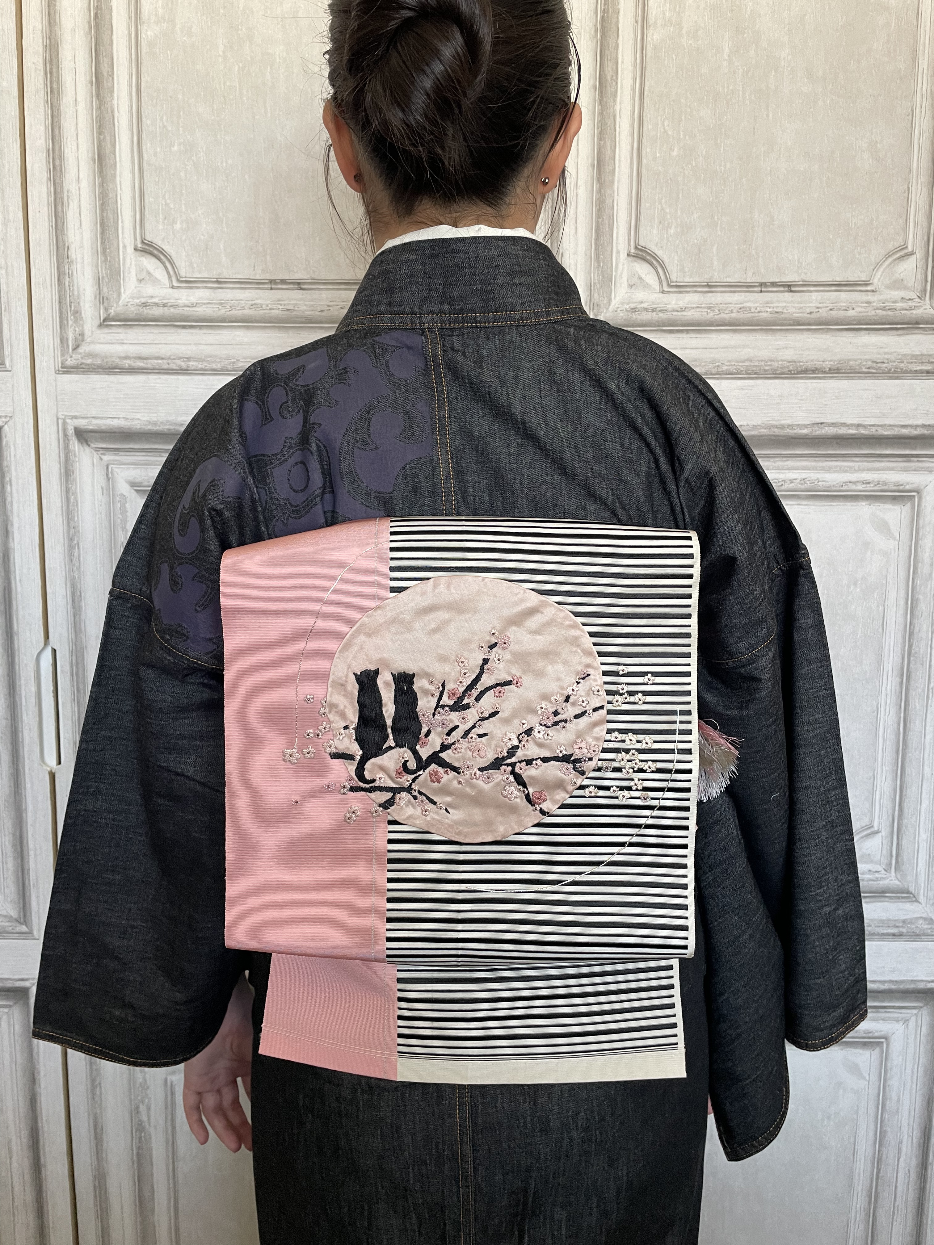 ねこと桜の帯(ピンクxしま)