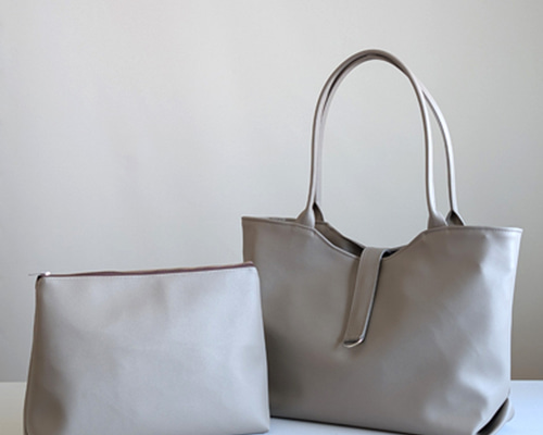 ≪R.M.N≫バッグinバッグ付き・フェイクレザートート(A4・グレージュ