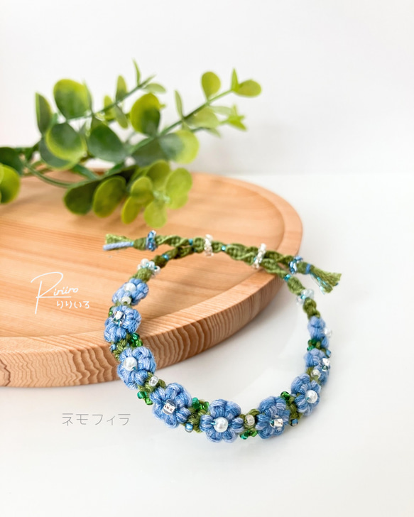 （１点物）ネイビーとピンクのお花模様のヘンプブレスレット 1点物）ネイビーとピンクのお花模様のヘンプブレスレット