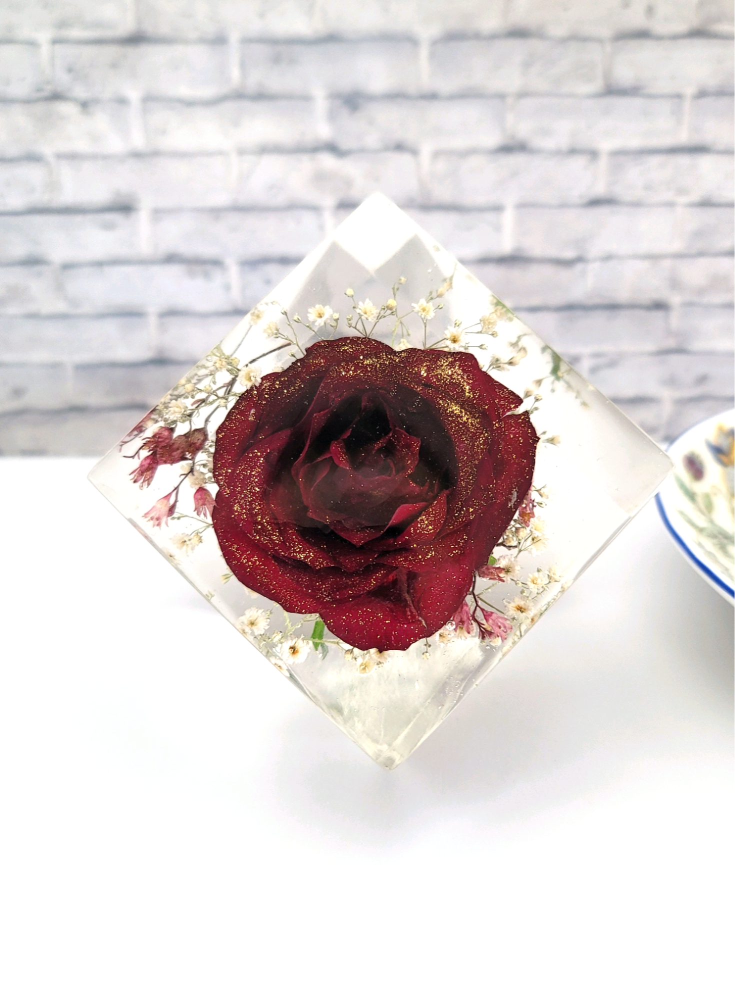 赤薔薇の片口立方体キューブ/植物標本/固まるハーバリウム/レジンフラワー /フラワーレジン/358g