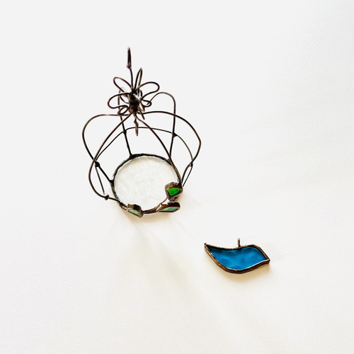 鳥かご ゆらゆら揺れる青い鳥 ステンドグラス ワイヤークラフト サン