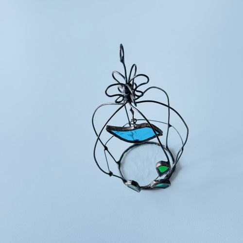 鳥かご ゆらゆら揺れる青い鳥 ステンドグラス ワイヤークラフト サン