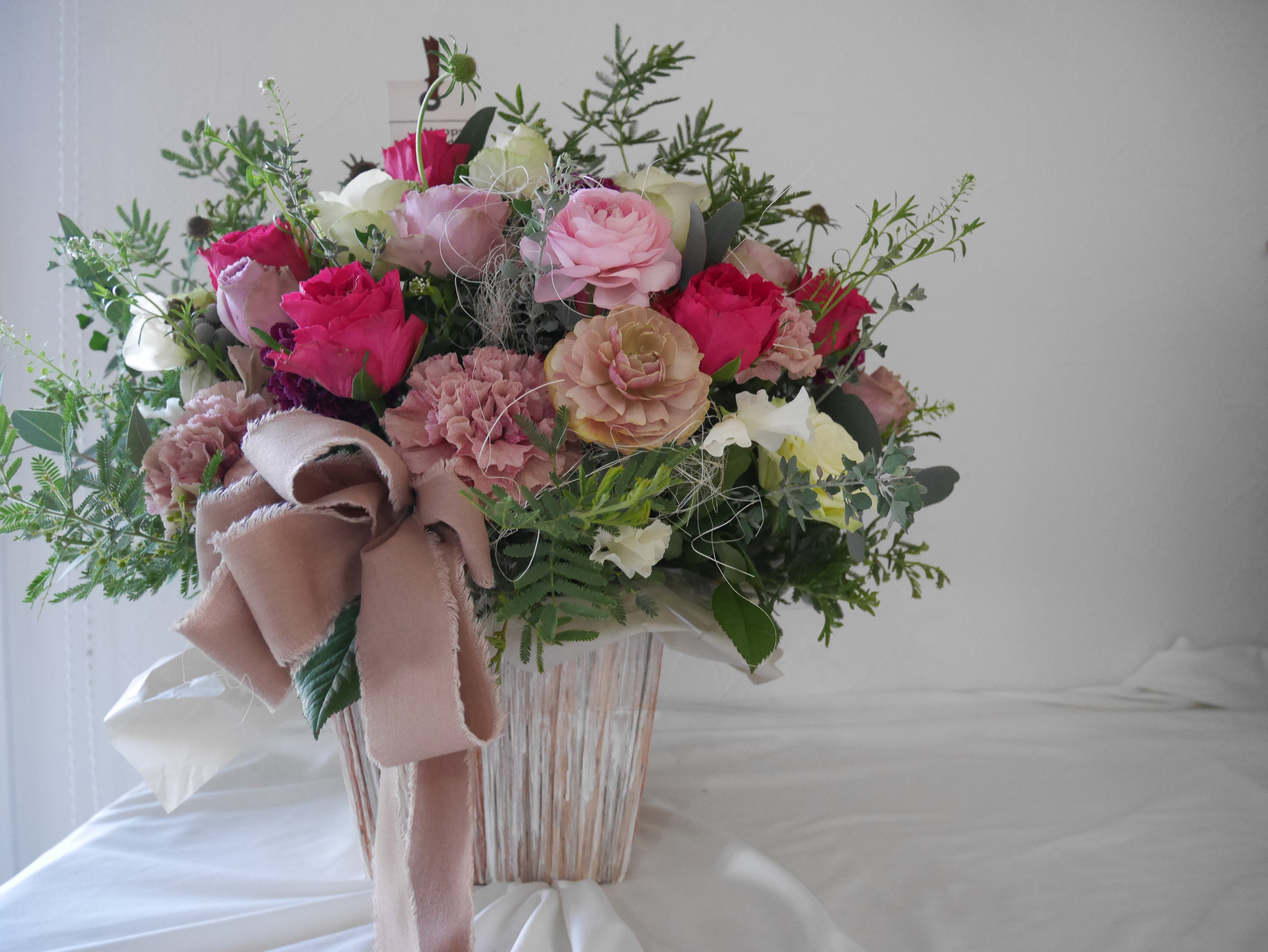 生花/カゴのフラワーアレンジメントご予約/お祝い/お誕生日プレゼント/祝い花/開店祝い