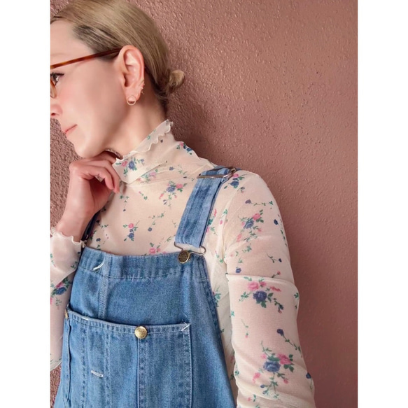 RATA❤️M＆L❤️型崩れしにくい高収縮のメローシアートップス❤️アンティークフラワー❤️レトロアイボリー❤️古着にも 7枚目の画像