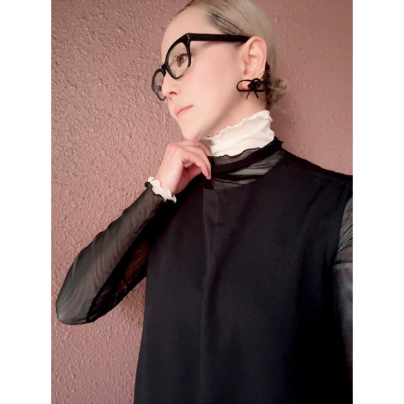 RATA❤️M＆L❤️型崩れしにくい高収縮のメローシアートップス❤️アンティークフラワー❤️レトロアイボリー❤️古着にも 20枚目の画像