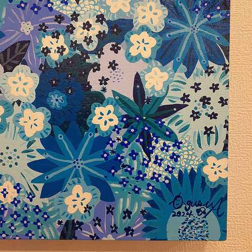 青だらけの花の作品 抽象画 キャンバスアート 25×25cm 画家 小楠アキコ